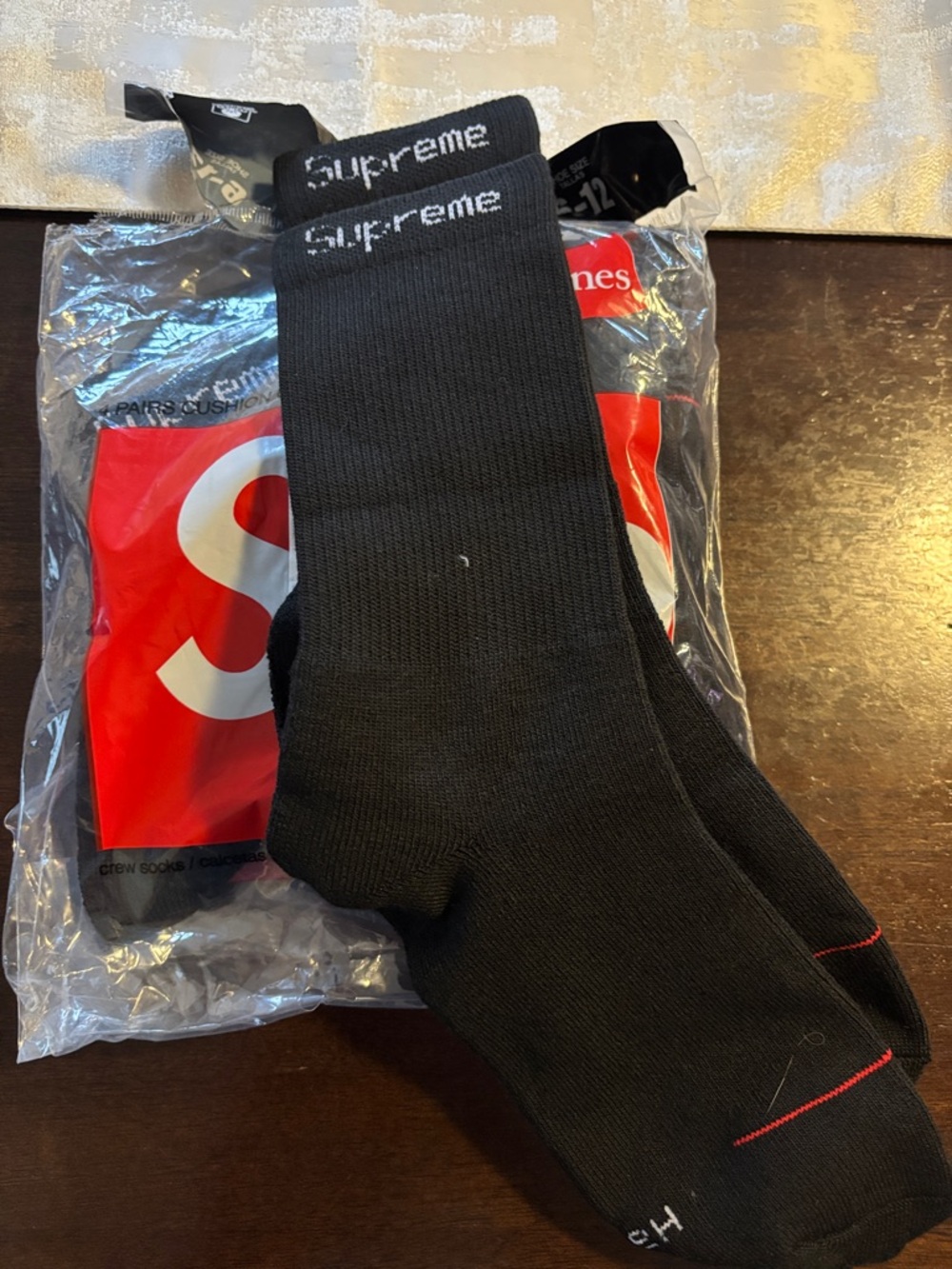 x1 Supreme Black Crew Socks with White Logo and Red Accent